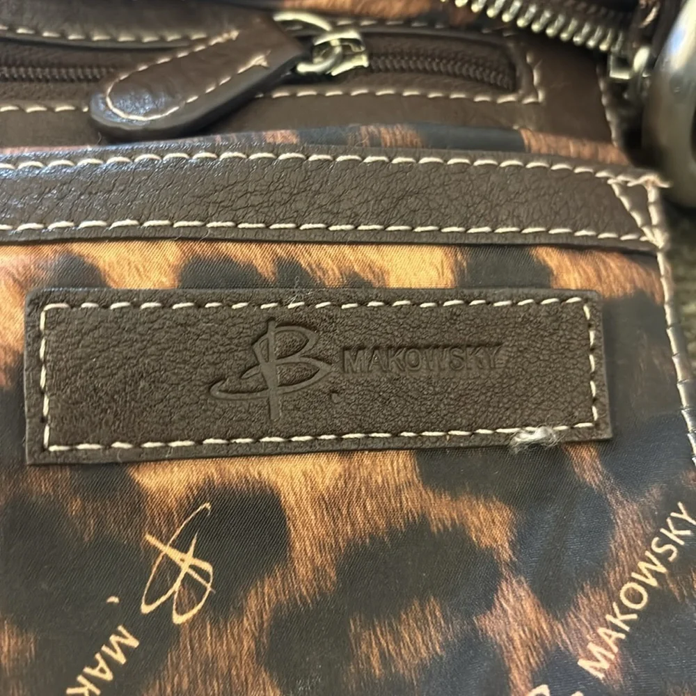 B. Makowsky Brown Leather Crossbody/Shoulder Bag‎